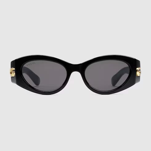Cat-eye frame sunglasses in black acetate